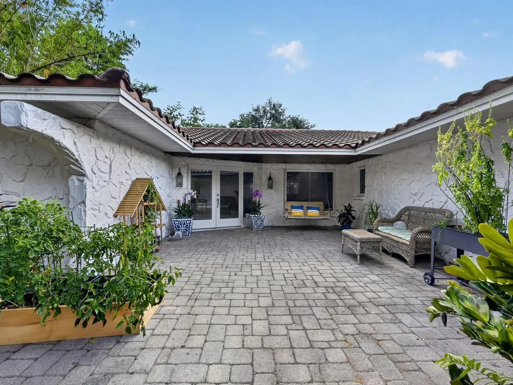 7311 Proctor Road Sarasota FL 34241