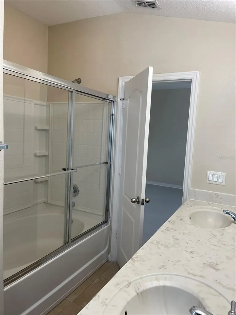 10255 Lake District Lane Orlando FL 32832
