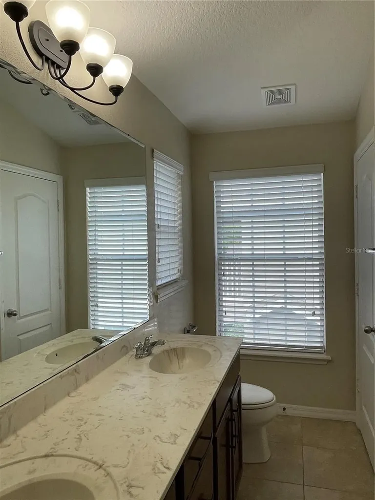 10255 Lake District Lane Orlando FL 32832