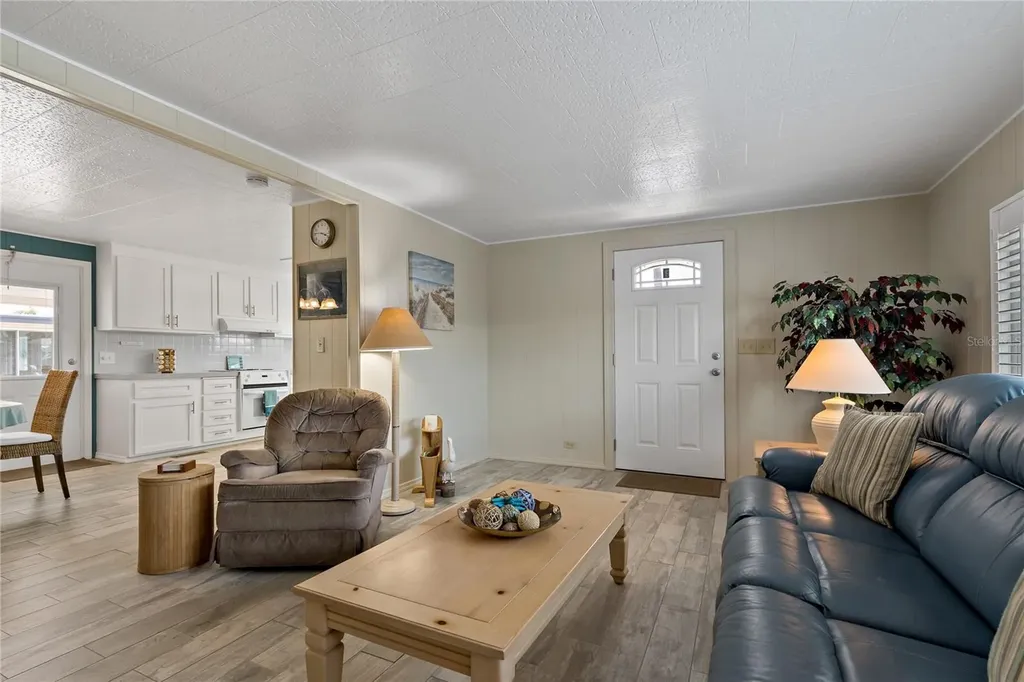 3301 Alt 19 Palm Harbor FL 34683
