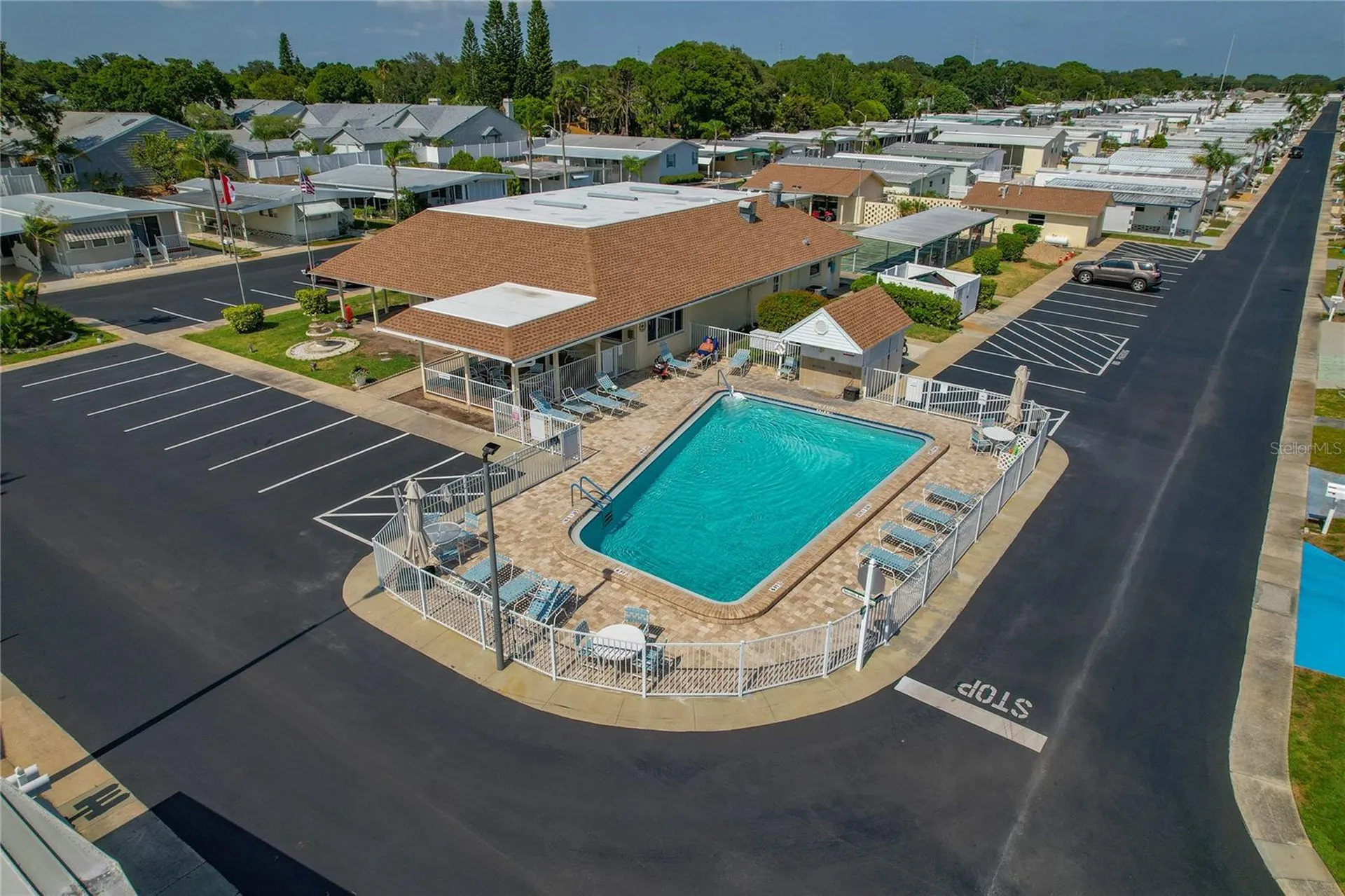 3301 Alt 19 Palm Harbor FL 34683