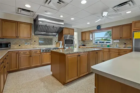 3301 Alt 19 Palm Harbor FL 34683