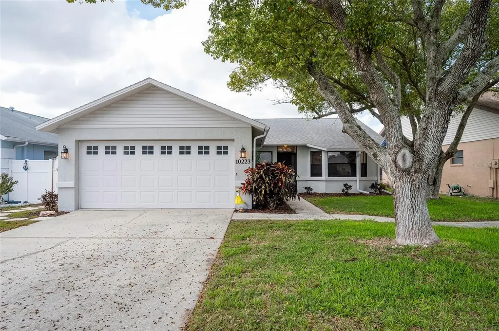 10223 Flagship Avenue Port Richey FL 34668