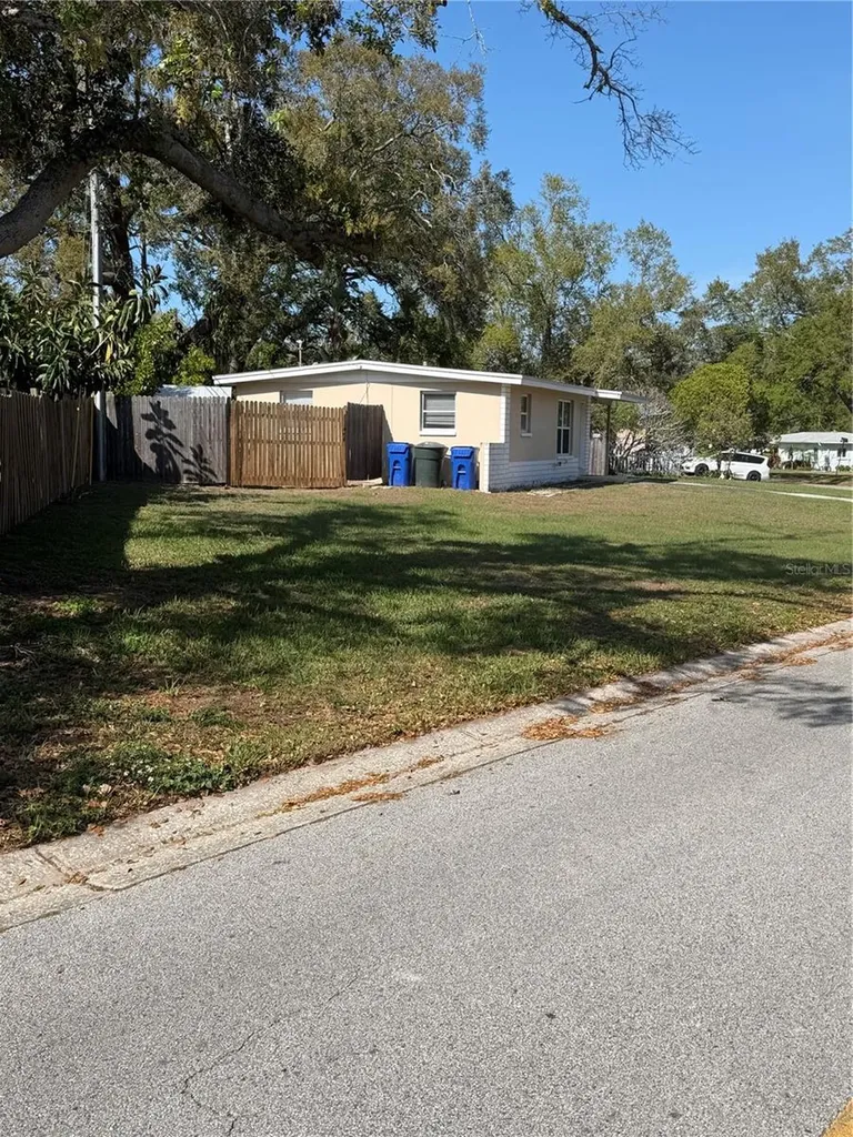 972 Cedarwood Avenue Dunedin FL 34698
