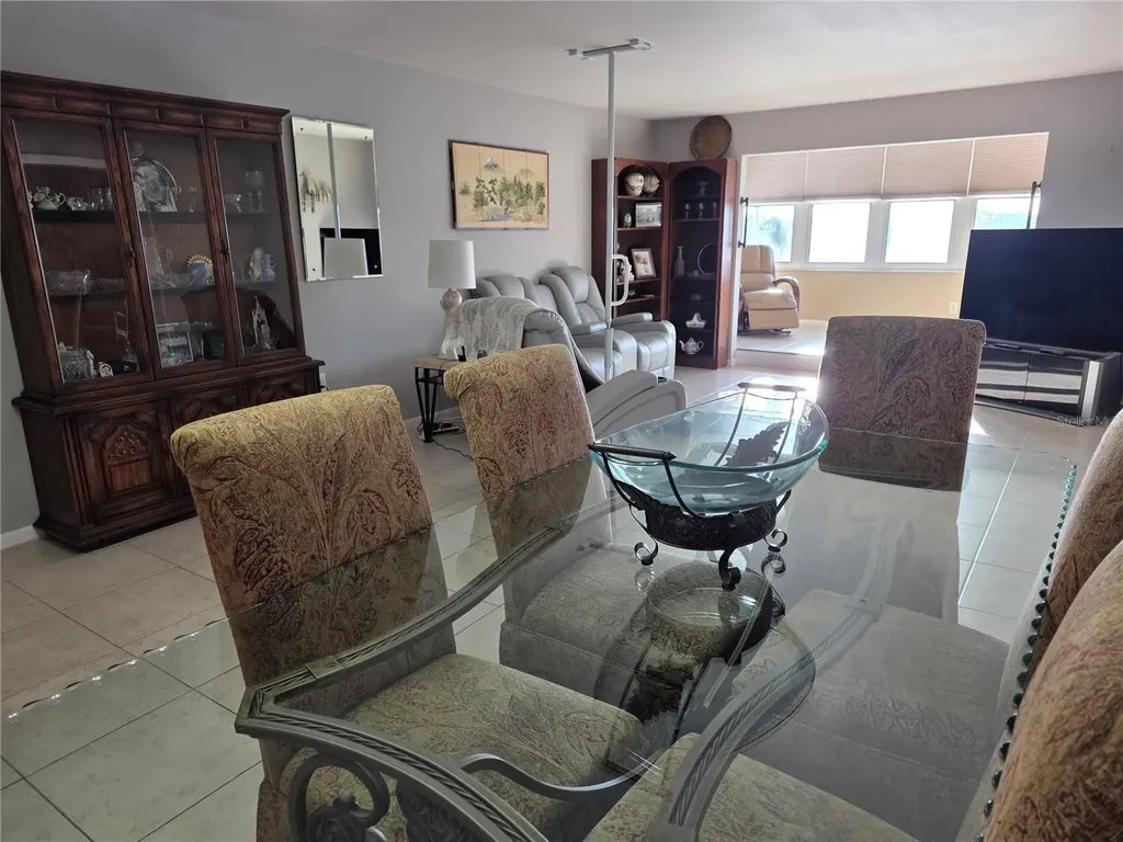 5130 Brittany Drive S St Petersburg FL 33715