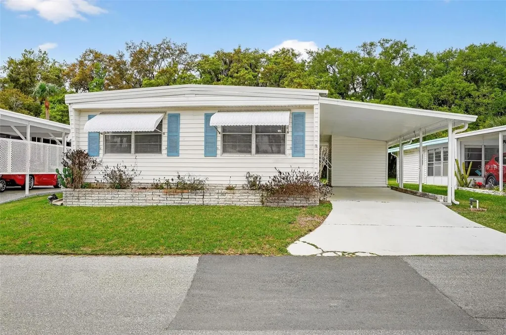 7 Cocos Plumosa Drive Eustis FL 32726