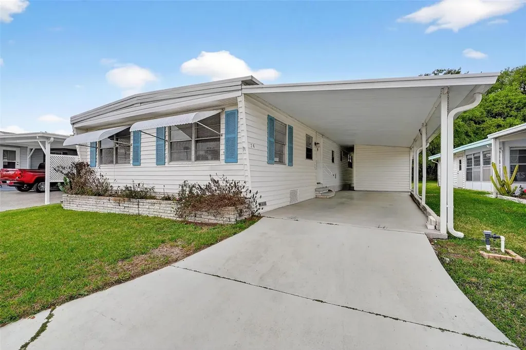 7 Cocos Plumosa Drive Eustis FL 32726
