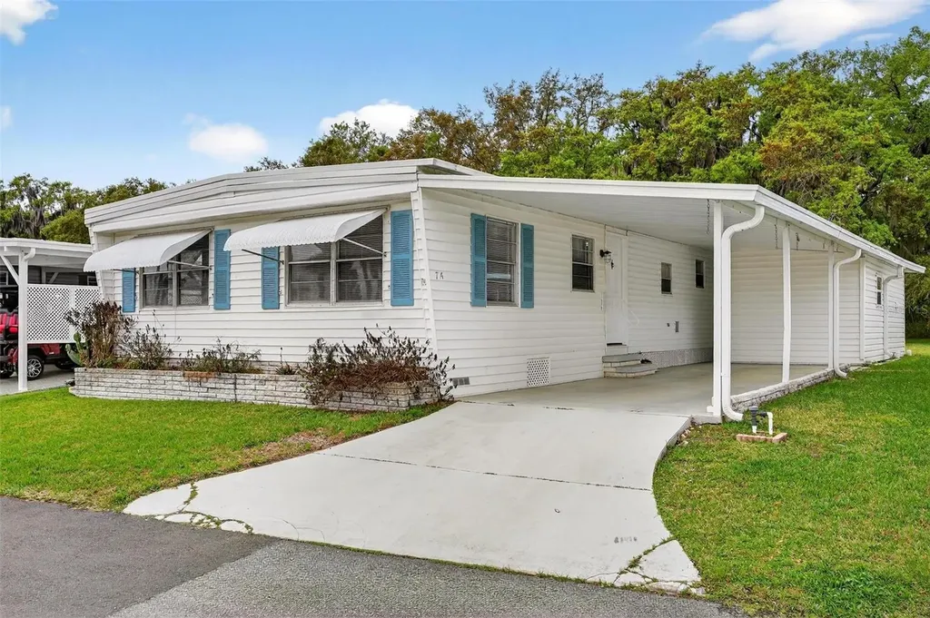 7 Cocos Plumosa Drive Eustis FL 32726