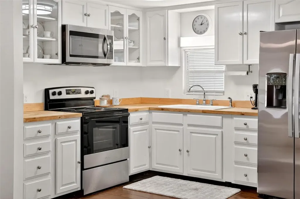 7 Cocos Plumosa Drive Eustis FL 32726