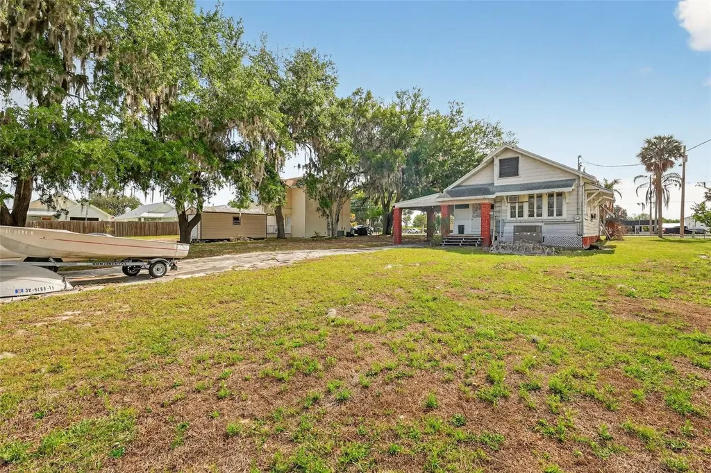 272 S Central/sr19s Avenue Umatilla FL 32784
