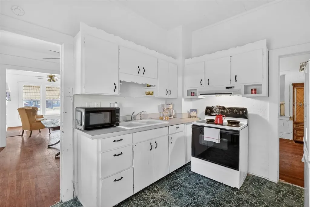 272 S Central/sr19s Avenue Umatilla FL 32784