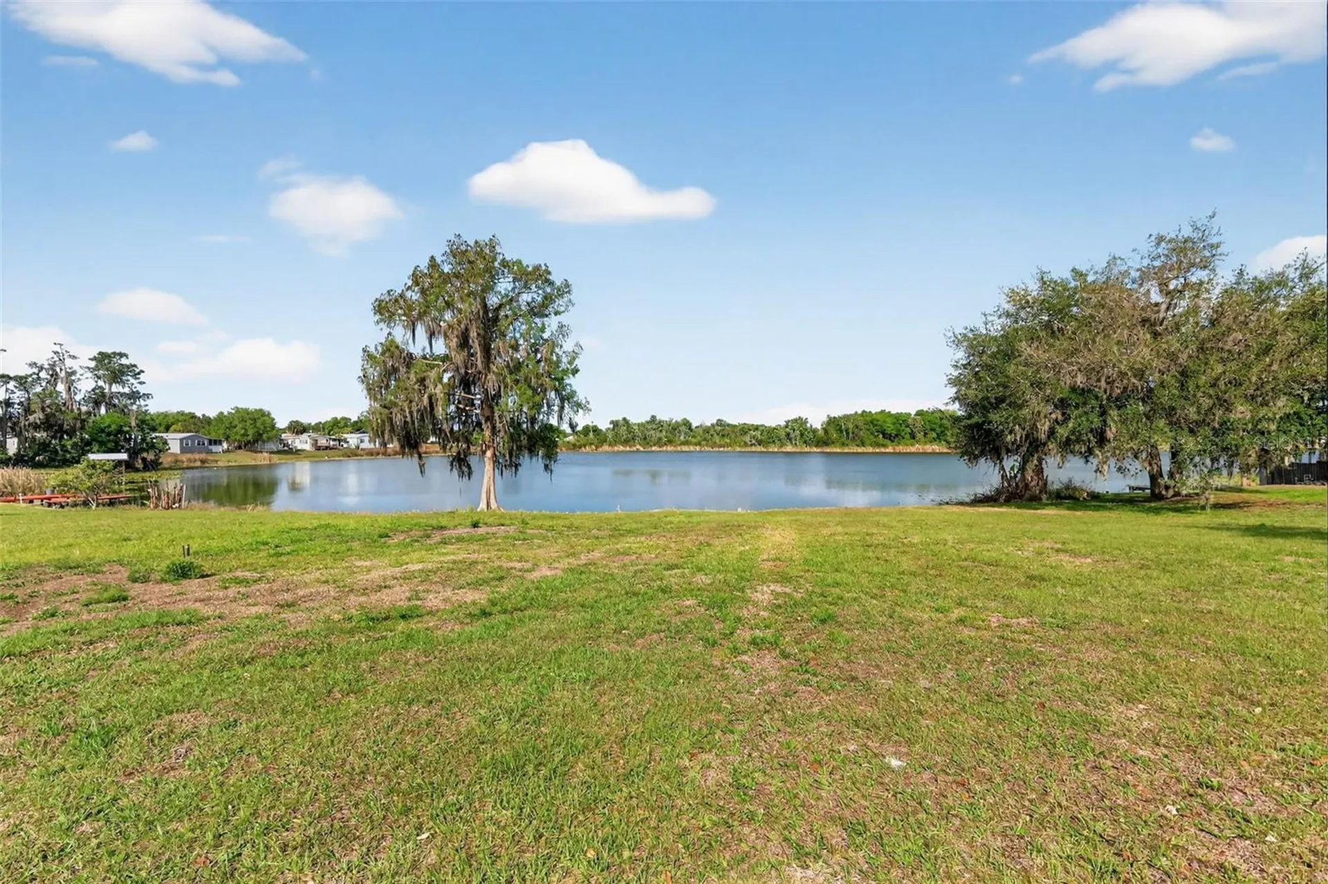 272 S Central/sr19s Avenue Umatilla FL 32784