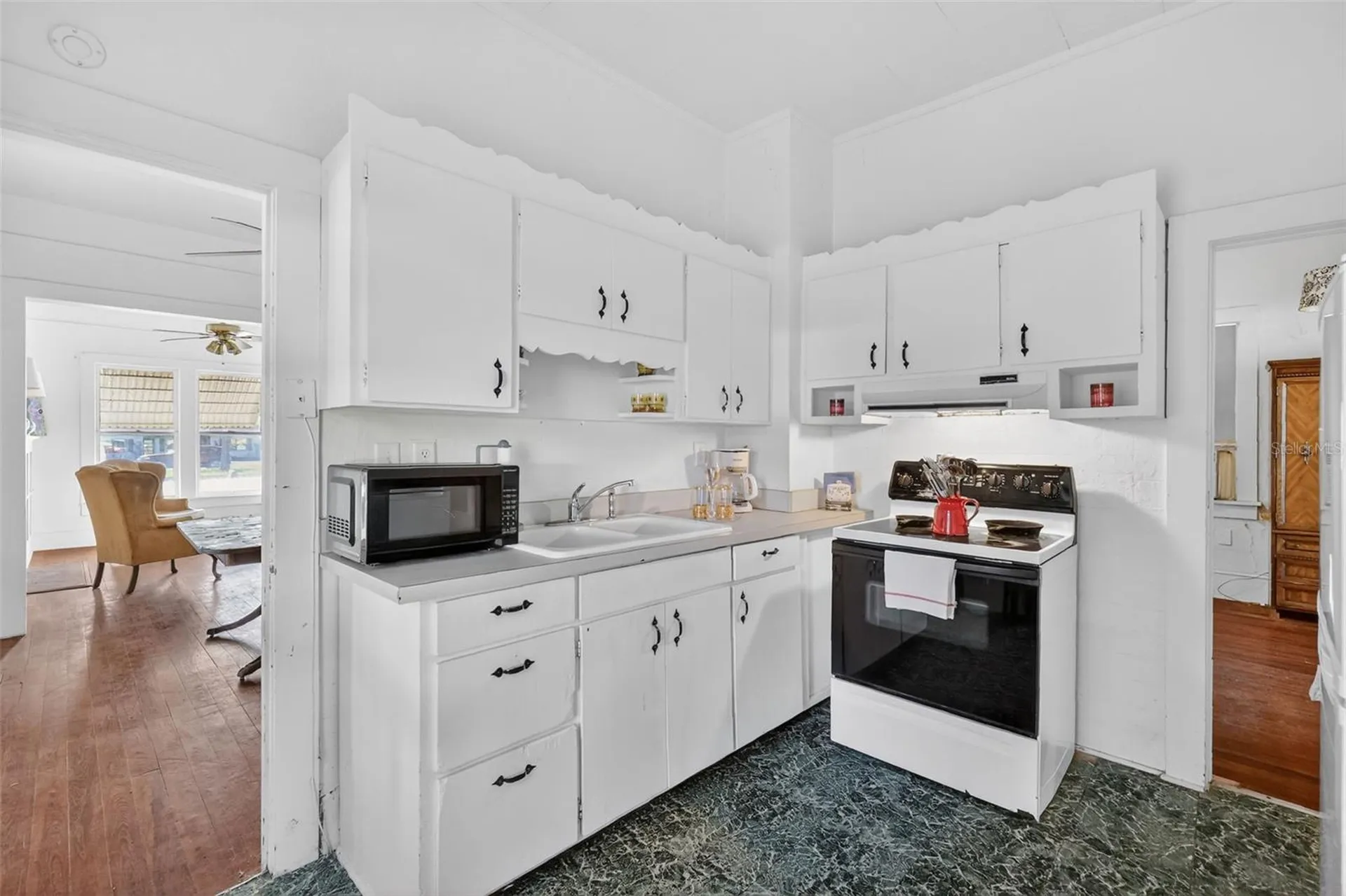 272 S Central/sr19s Avenue Umatilla FL 32784