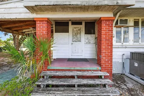 272 S Central/sr19s Avenue Umatilla FL 32784