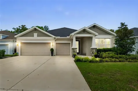 4911 Lakeshore Oaks Court Tampa FL 33624