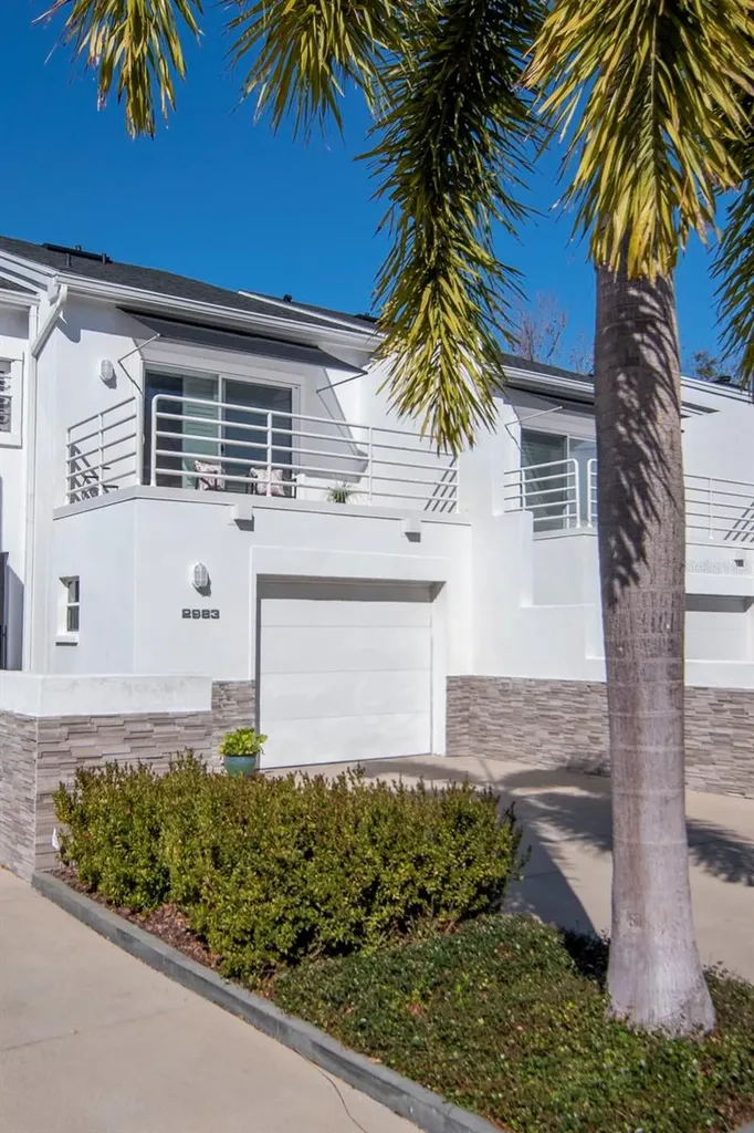 2983 W Knights Avenue Tampa FL 33611