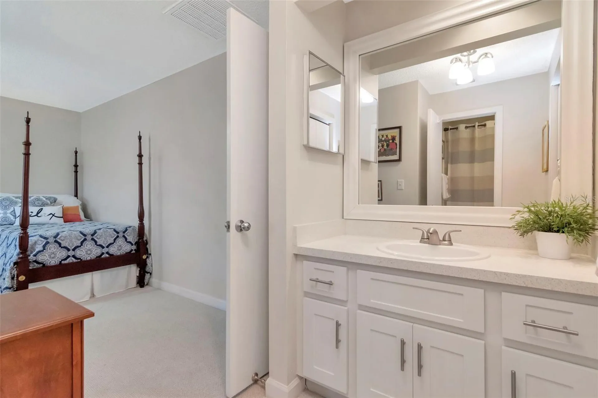2983 W Knights Avenue Tampa FL 33611