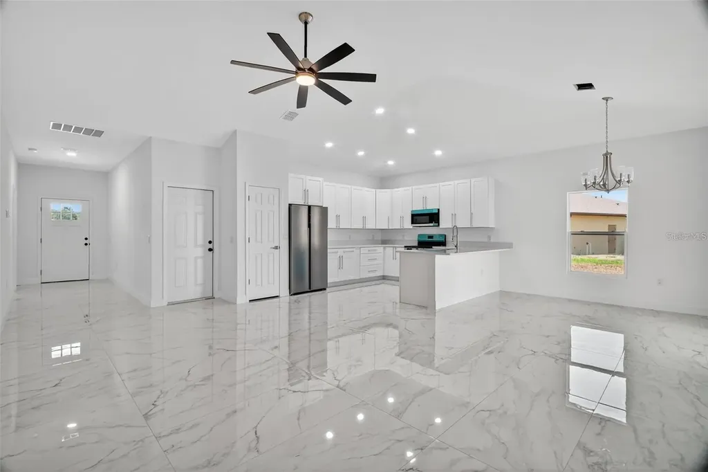 89 Fariway Circle Umatilla FL 32784