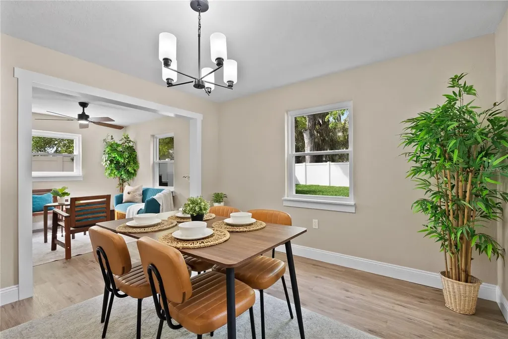 2712 S Crystal Lake Drive Orlando FL 32806