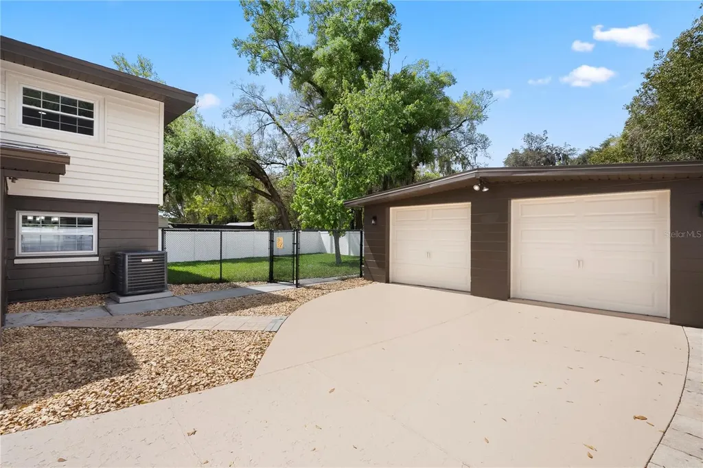 2712 S Crystal Lake Drive Orlando FL 32806