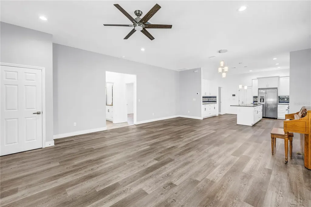 4320 56th Avenue N St Petersburg FL 33714