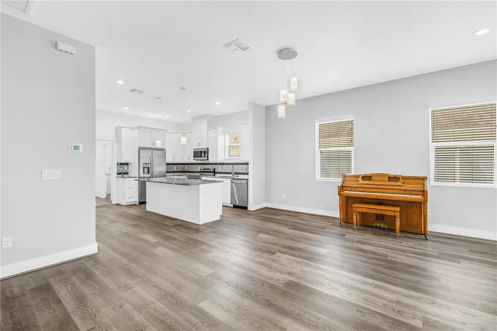 4320 56th Avenue N St Petersburg FL 33714