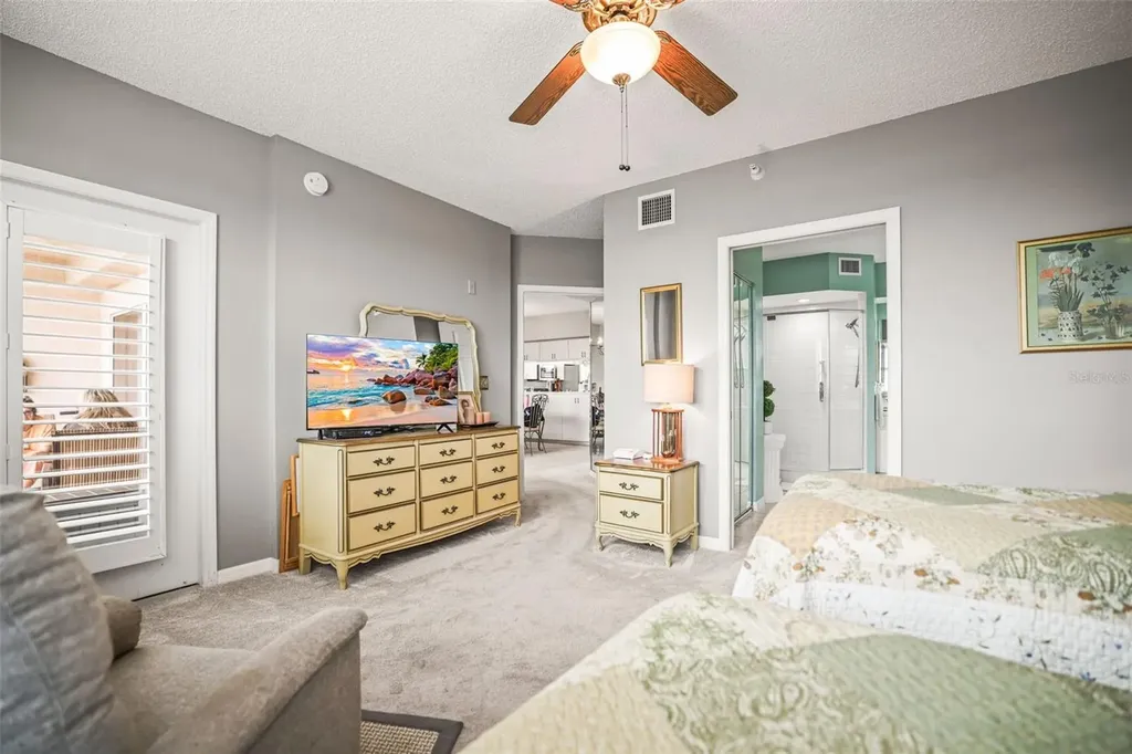 6399 Shoreline Drive St Petersburg FL 33708