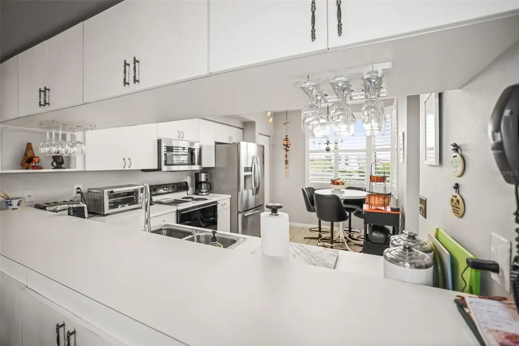 6399 Shoreline Drive St Petersburg FL 33708