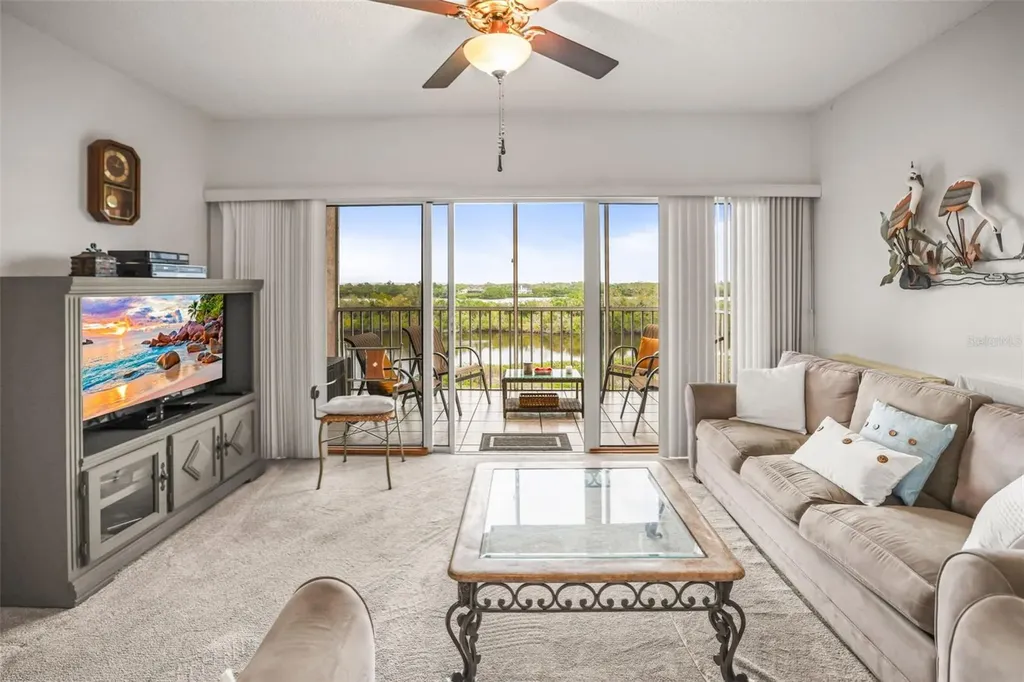 6399 Shoreline Drive St Petersburg FL 33708