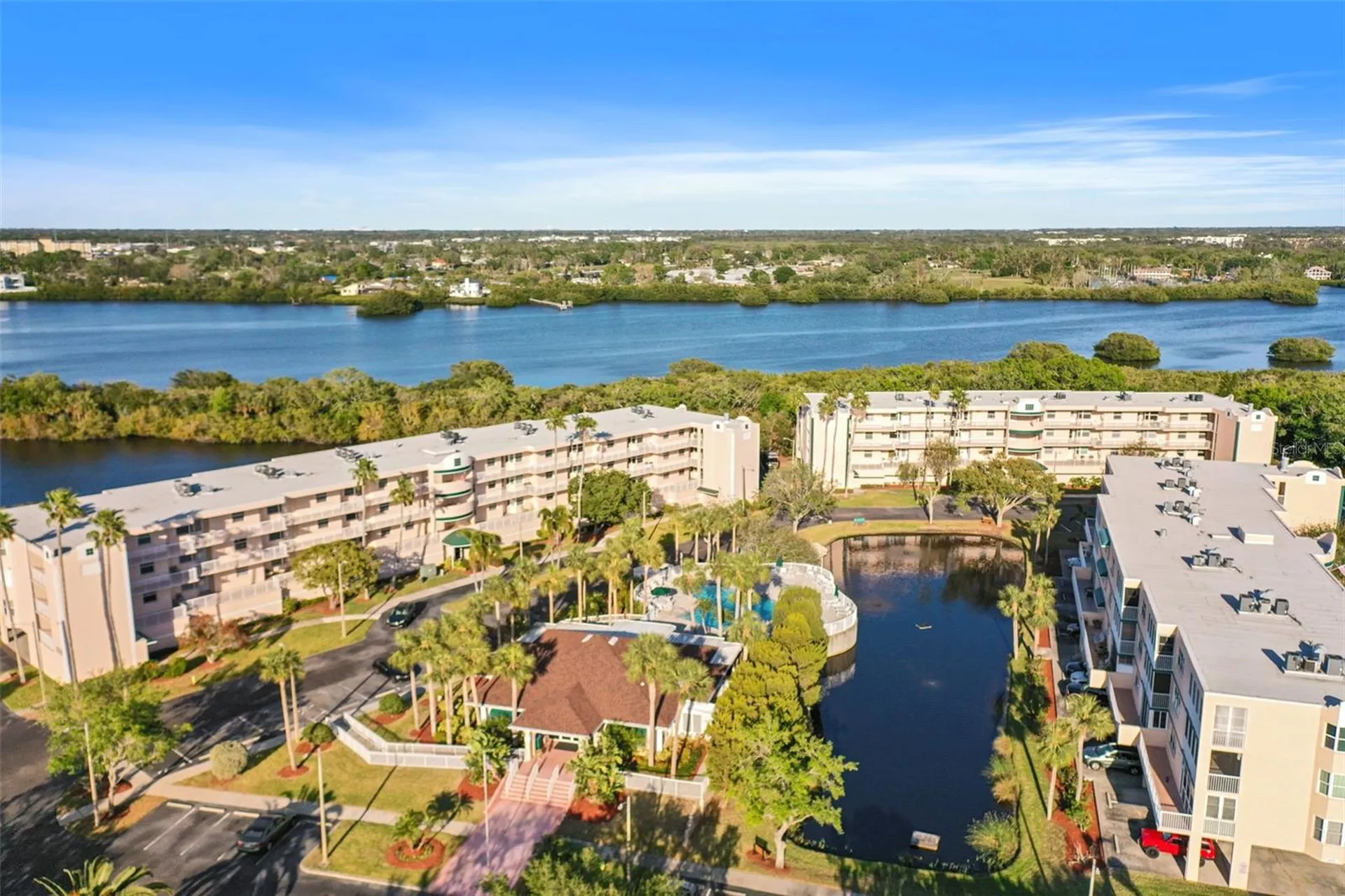 6399 Shoreline Drive St Petersburg FL 33708