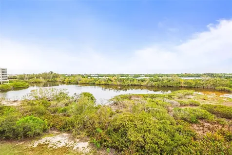6399 Shoreline Drive St Petersburg FL 33708