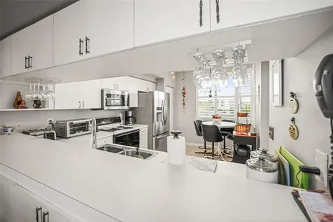 6399 Shoreline Drive St Petersburg FL 33708