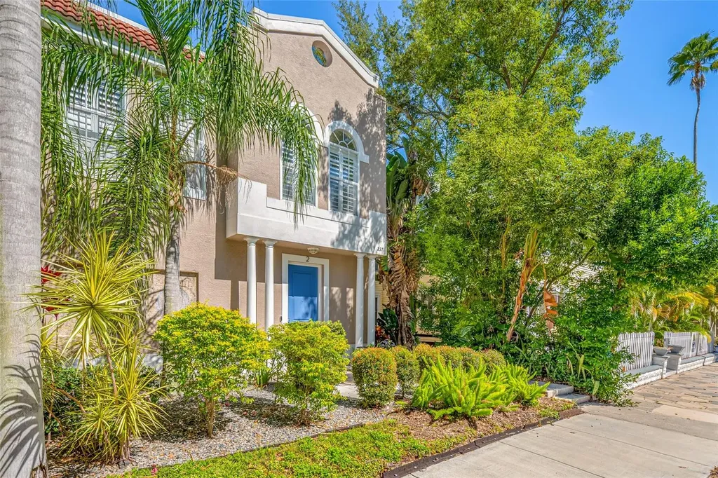 237 7th Avenue N St Petersburg FL 33701