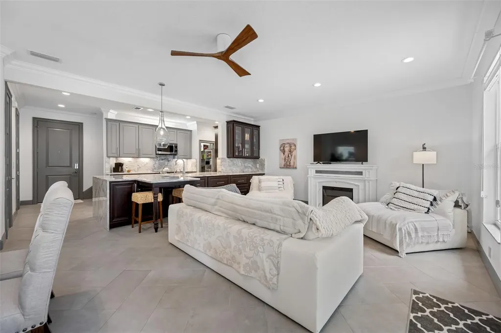 237 7th Avenue N St Petersburg FL 33701