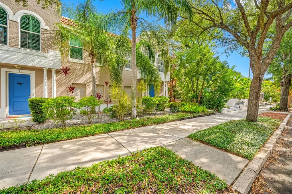 237 7th Avenue N St Petersburg FL 33701