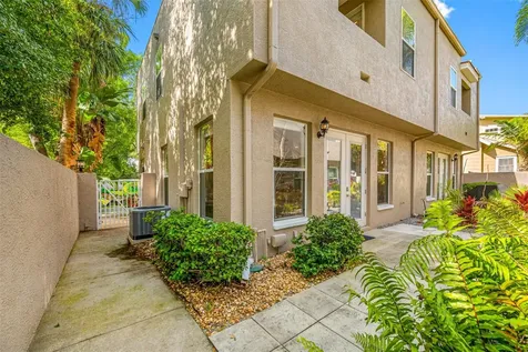 237 7th Avenue N St Petersburg FL 33701