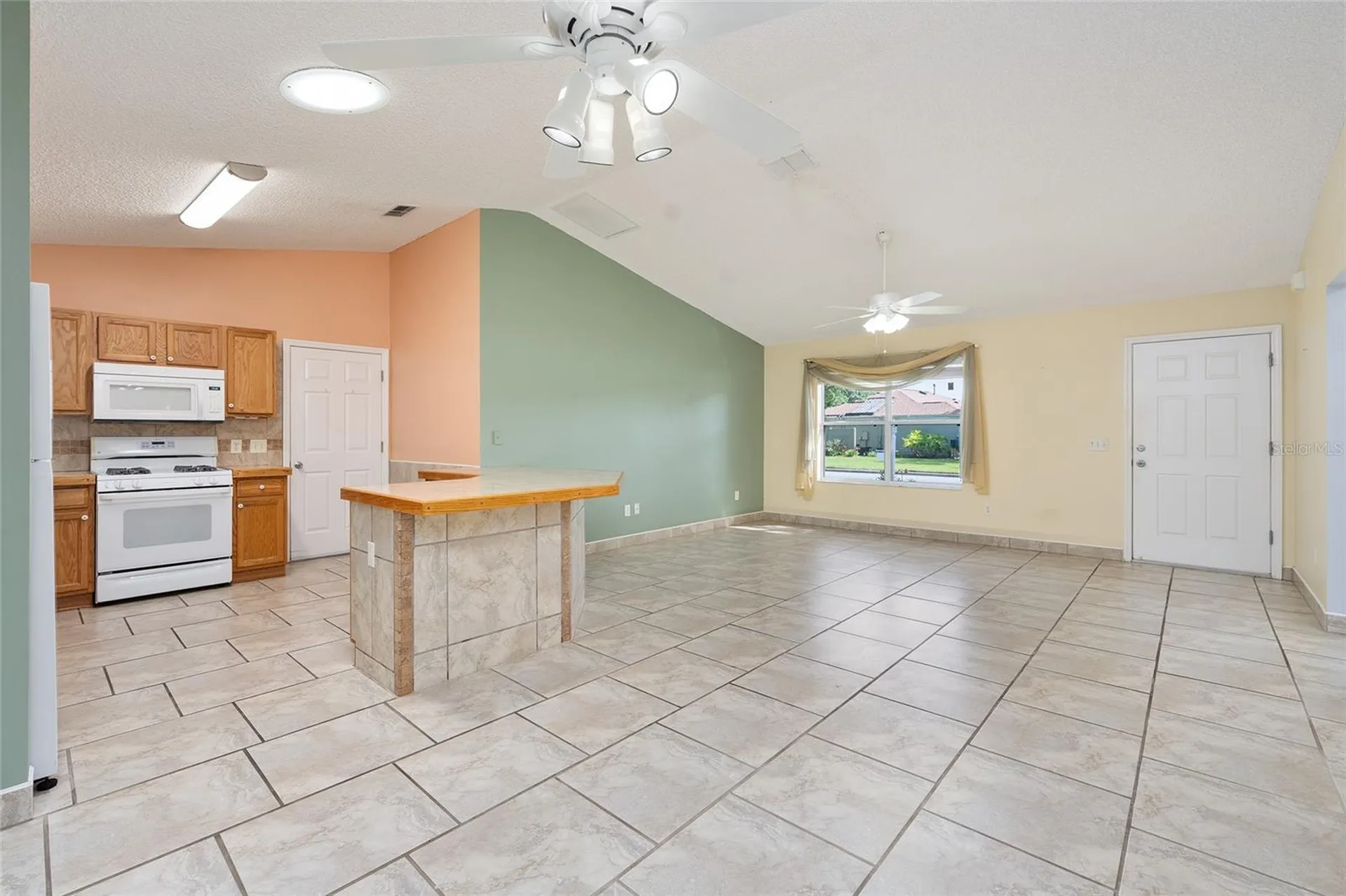 17870 SE 92nd Amory Avenue The Villages FL 32162