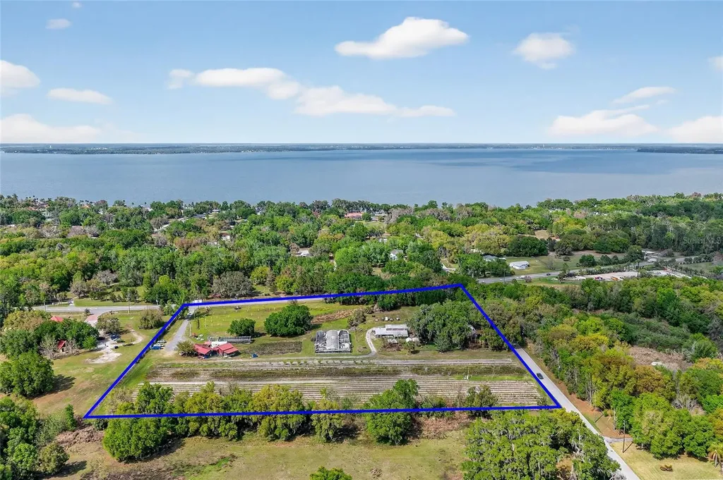 26921 Bloomfield Avenue Yalaha FL 34797