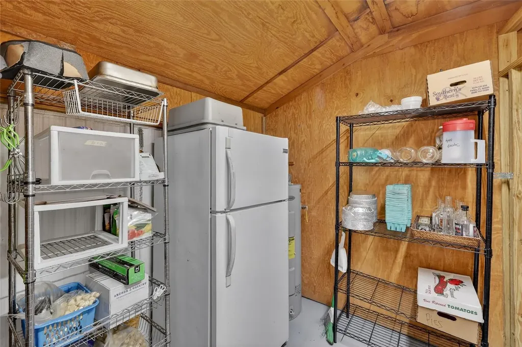 26921 Bloomfield Avenue Yalaha FL 34797