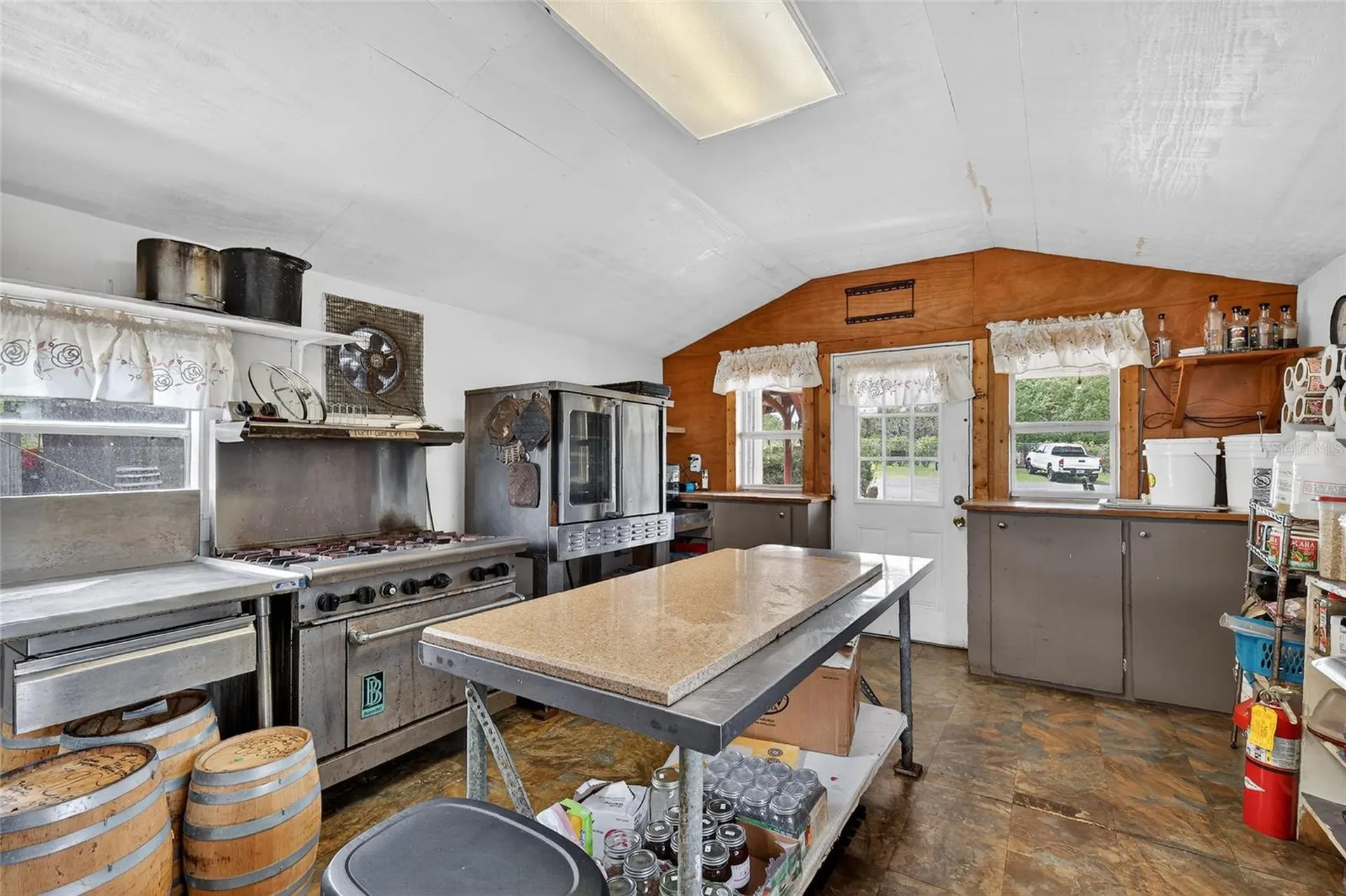 26921 Bloomfield Avenue Yalaha FL 34797