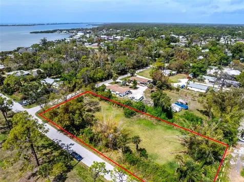 Pineapple Street Englewood FL 34223