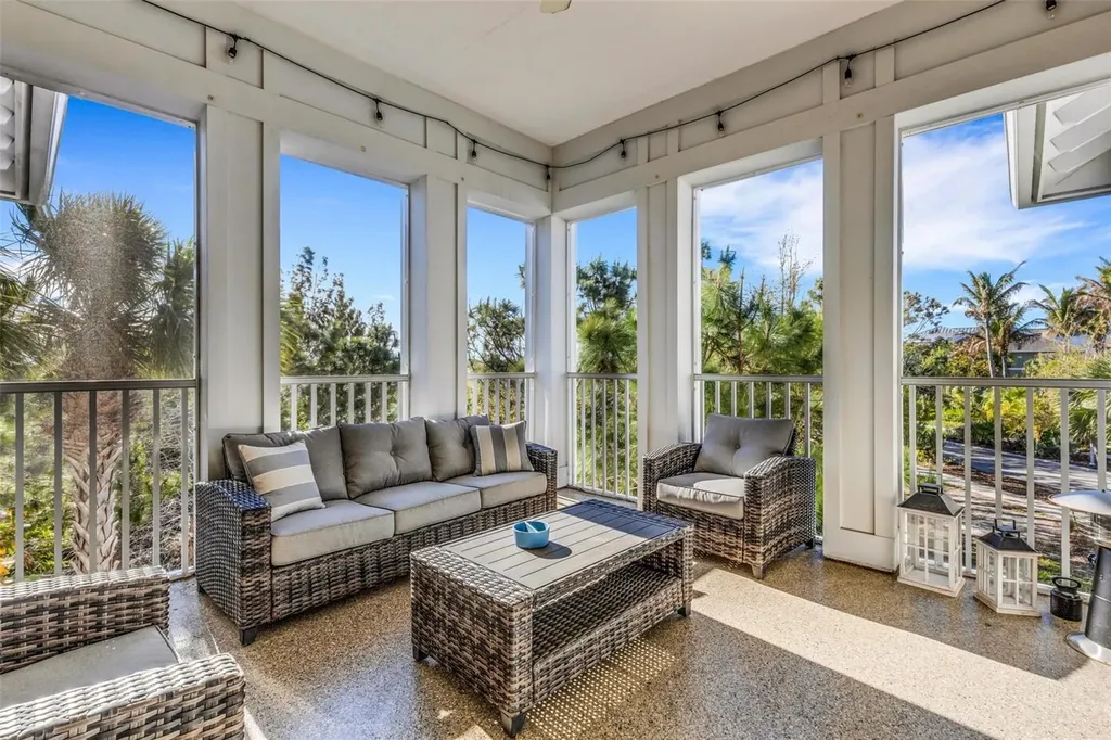 289 Sapphire Lake Drive Bradenton FL 34209