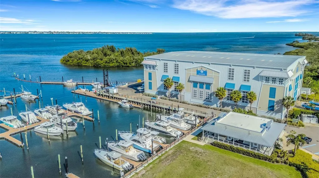 289 Sapphire Lake Drive Bradenton FL 34209