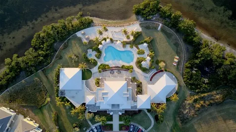 289 Sapphire Lake Drive Bradenton FL 34209