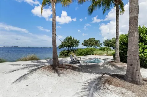 289 Sapphire Lake Drive Bradenton FL 34209