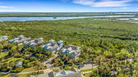 289 Sapphire Lake Drive Bradenton FL 34209
