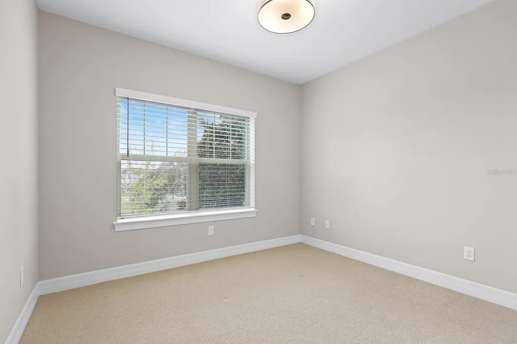 5707 Village Center Drive Lithia FL 33547