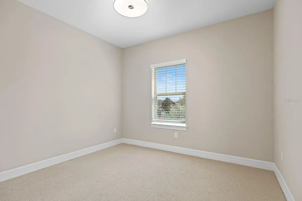 5707 Village Center Drive Lithia FL 33547
