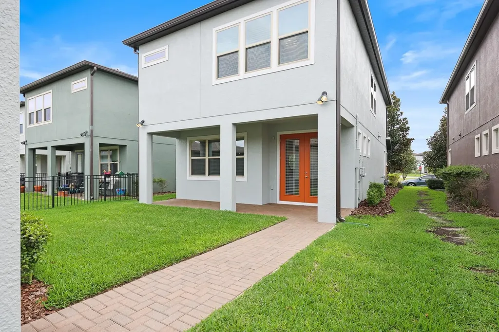 5707 Village Center Drive Lithia FL 33547