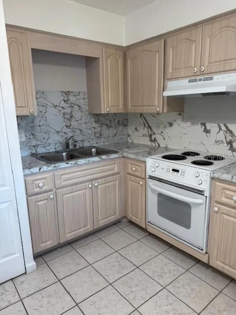 3325 Bee Ridge Road Sarasota FL 34239